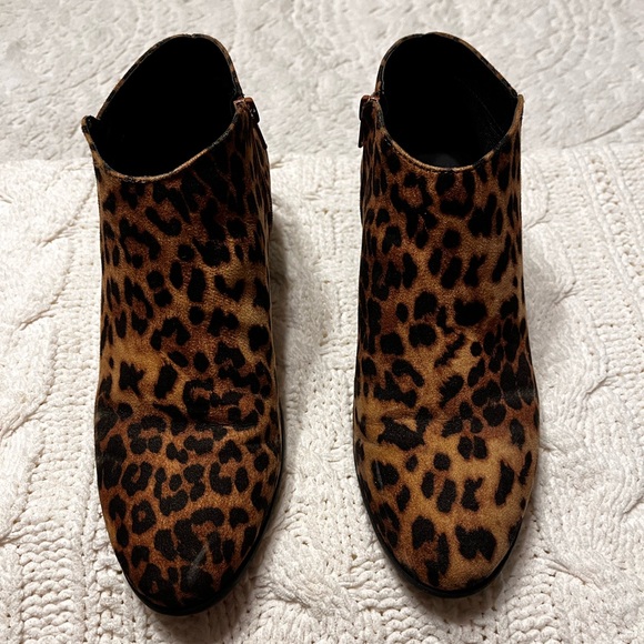 Cheetah Print Ankle Boots, Booties. Size 9 - Picture 2 of 6